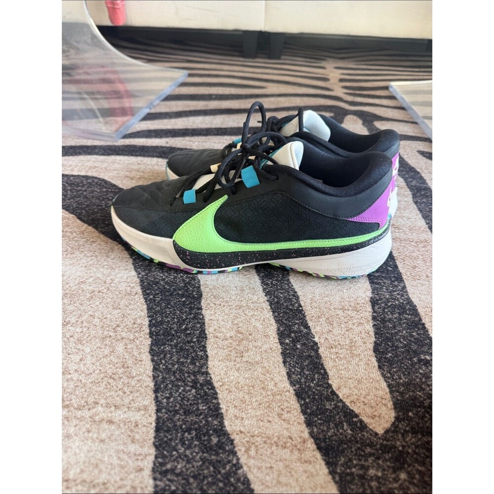 giannis Antetokounmpo Sneakers Nike Zoom Freak 5 Black/Phantom-Fuchsia Dream